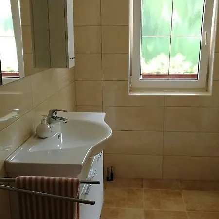 Celinka Δωμάτια σε οικογενειακή κατοικία Ράκα